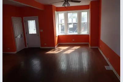 7916 S East End Avenue, Chicago, IL 60617 - Photo 8