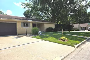 1308 Anderson St, Bloomington, IL 61701 - Photo 2
