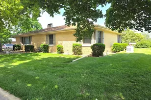 1308 Anderson St, Bloomington, IL 61701 - Photo 12