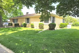 1308 Anderson St, Bloomington, IL 61701 - Photo 8