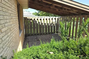 1308 Anderson St, Bloomington, IL 61701 - Photo 16