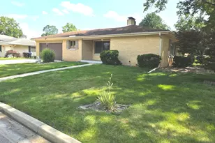 1308 Anderson St, Bloomington, IL 61701 - Photo 4