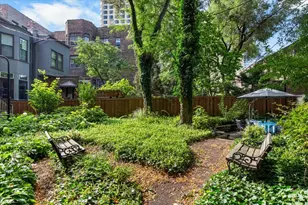 1633 E Hyde Park Blvd, Chicago, IL 60615 - Photo 16