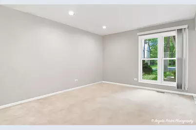246 Shadowbend Drive, Wheeling, IL 60090 - Photo 10