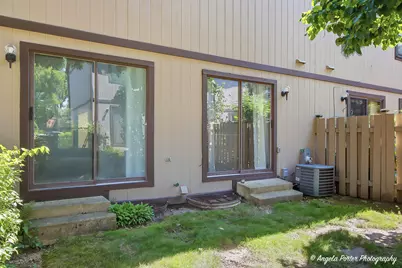 246 Shadowbend Drive, Wheeling, IL 60090 - Photo 24