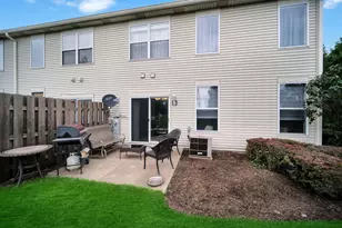 396 Littleton Trail, Elgin, IL 60120 - Photo 18