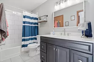 15 W Country Walk Dr W, Round Lake Beach, IL 60073 - Photo 18
