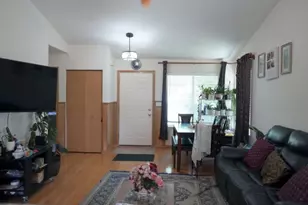 127 W Amberley Dr, Round Lake, IL 60073 - Photo 8