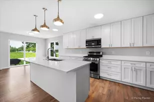 288 N Charles St, Cortland, IL 60112 - Photo 8