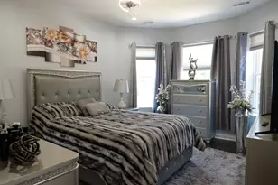739 N Trumbull Ave, Chicago, IL 60624 - Photo 18