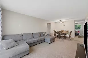 101 Boardwalk St, Elk Grove Village, IL 60007 - Photo 2