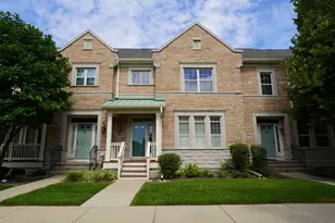 2664 Goldenrod Ln, Glenview, IL 60026 - Photo 1
