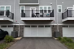 6211 Sandbelt Dr, Lisle, IL 60532 - Photo 2