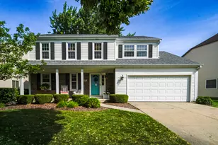 152 Knightsbridge Dr, Mundelein, IL 60060 - Photo 1