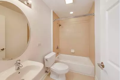 2035 S Indiana Avenue #410, Chicago, IL 60616 - Photo 8