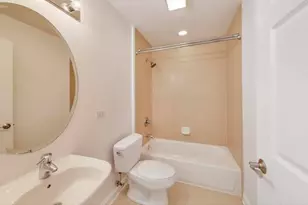 2035 S Indiana Ave, Chicago, IL 60616 - Photo 8