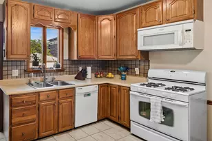 1180 Gunderson Ave, Oak Park, IL 60304 - Photo 6