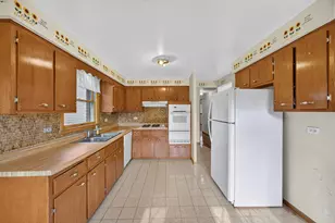 13157 S Green Bay Ave, Chicago, IL 60633 - Photo 10