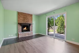 500 Cherry Cir, Glenview, IL 60025 - Photo 6