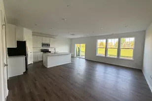 12172 Dodwell St, Huntley, IL 60142 - Photo 2