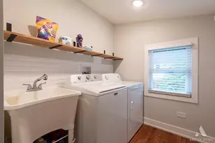 411 Edward Ct, Des Plaines, IL 60016 - Photo 24