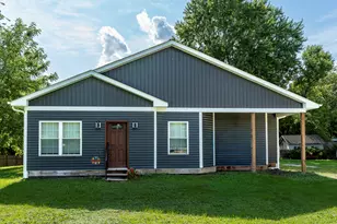 16 Grove St, Bristol, IL 60512 - Photo 1