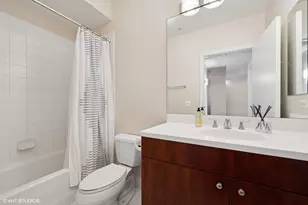 565 W Quincy St, Chicago, IL 60661 - Photo 10