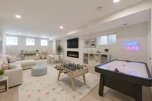 5748 W Eastwood Ave, Chicago, IL 60630 - Photo 38