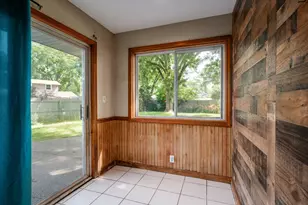 2108 Holly Ct, McHenry, IL 60051 - Photo 16