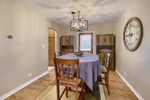 271 Hill Ave, Bartlett, IL 60103 - Photo 6