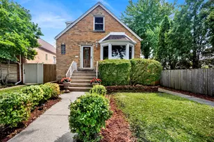 2623 N Melvina Ave, Chicago, IL 60639 - Photo 1
