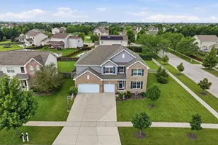 807 Richards Ct, Shorewood, IL 60404 - Photo 2