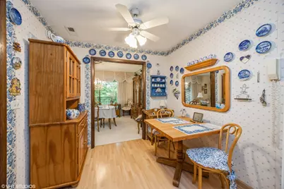301 Lake Hinsdale Drive #404, Willowbrook, IL 60527 - Photo 8