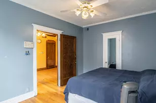 945 E Hyde Park Blvd, Chicago, IL 60615 - Photo 10