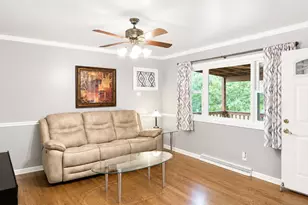 1205 N Edgelawn Dr, Plano, IL 60545 - Photo 6
