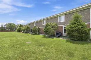 2 Cour Masson, Palos Hills, IL 60465 - Photo 2