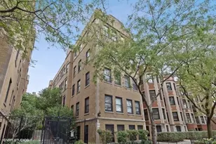 626 W Waveland Ave, Chicago, IL 60613 - Photo 1