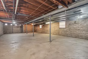 9313 S Pulaski Rd, Evergreen Park, IL 60805 - Photo 16