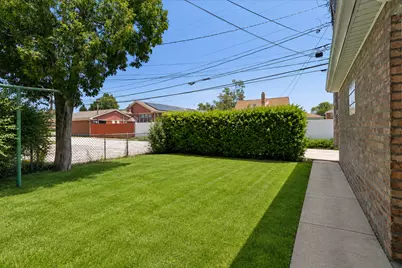 9313 S Pulaski Road, Evergreen Park, IL 60805 - Photo 18