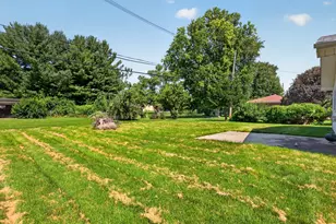 919 Vale St, Bloomington, IL 61701 - Photo 32