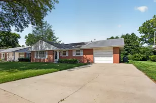 919 Vale St, Bloomington, IL 61701 - Photo 38