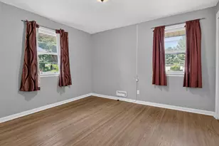 919 Vale St, Bloomington, IL 61701 - Photo 18