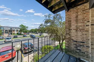 4B E Dundee Quarter Dr, Palatine, IL 60074 - Photo 8