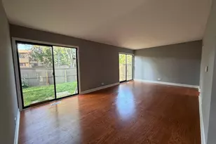 800 Oregon Trail, Roselle, IL 60172 - Photo 4