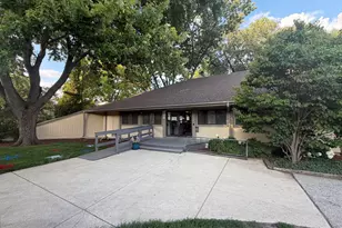 800 Oregon Trail, Roselle, IL 60172 - Photo 32