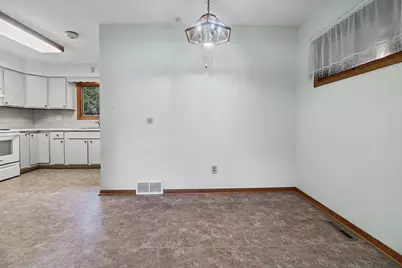 805 Garfield Street, Harvard, IL 60033 - Photo 10