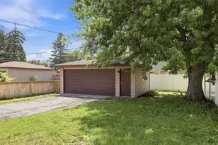 9300 S Francisco Ave, Evergreen Park, IL 60805 - Photo 2