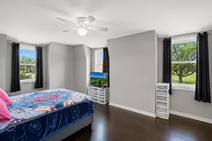 9300 S Francisco Ave, Evergreen Park, IL 60805 - Photo 8