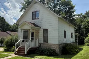 623 Sterling Ave, Dixon, IL 61021 - Photo 2