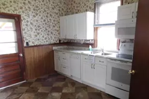 307 N 1st St, Enfield, IL 62835 - Photo 6